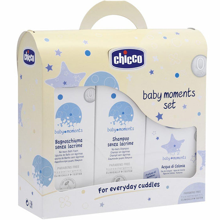 immagine-1-baby-moments-set-trial-cambio-bagno-chicco-bagnoschiuma-200-ml-shampoo-200-ml-acqua-di-colonia-100-ml-ean-8033828710297