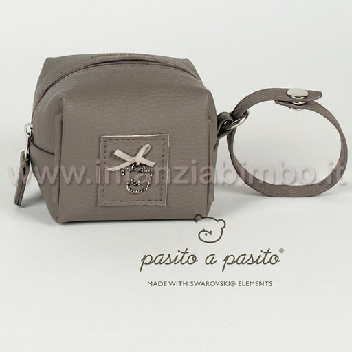 immagine-1-portaciuccio-pasito-a-pasito-ecopelle-beige-toffee-ean-8410446719732